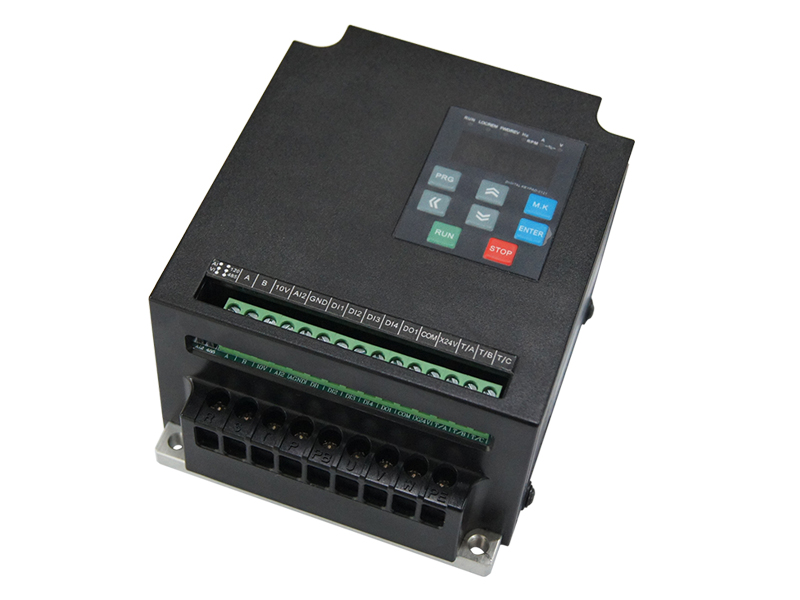 DFL500D通用變頻器，小體變頻器，變頻調(diào)速器，變頻器生產(chǎn)廠(chǎng)家